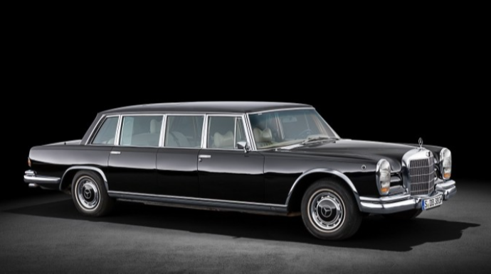 60 yaşlı “Mercedes 600”  - FOTO