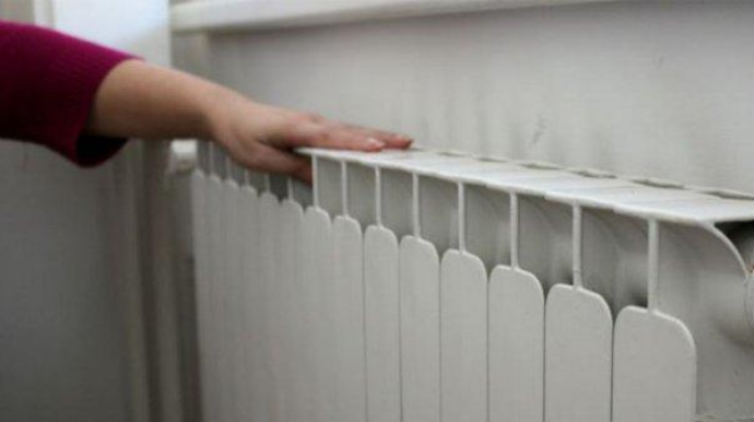 В Баку 17 зданий остались без отопления из-за снегопада