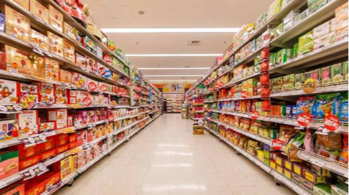 30 yaşlı kişi mağazada bıçaqlandı 