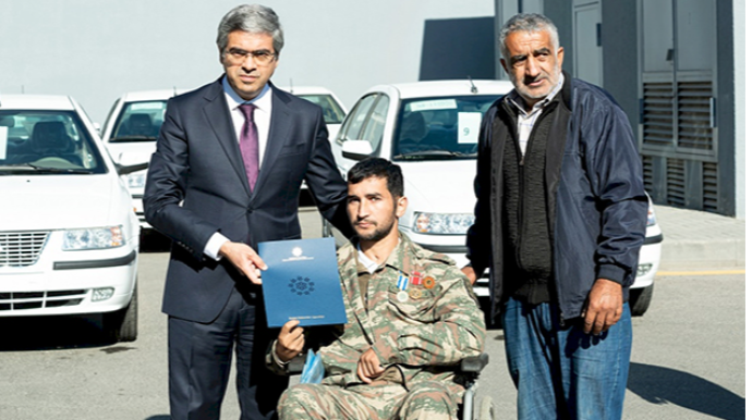 İndiyədək 7500-dən çox müharibə əlilinə avtomobil verilib  - FOTO