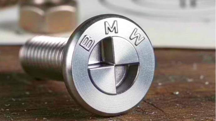 "BMW" придумала винт, который смогут открутить только в официальном сервисе 