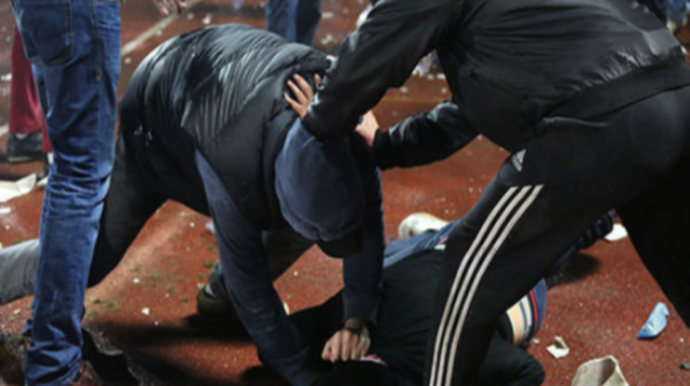 Gürcüstan parlamentində əlbəyaxa dava  - VİDEO