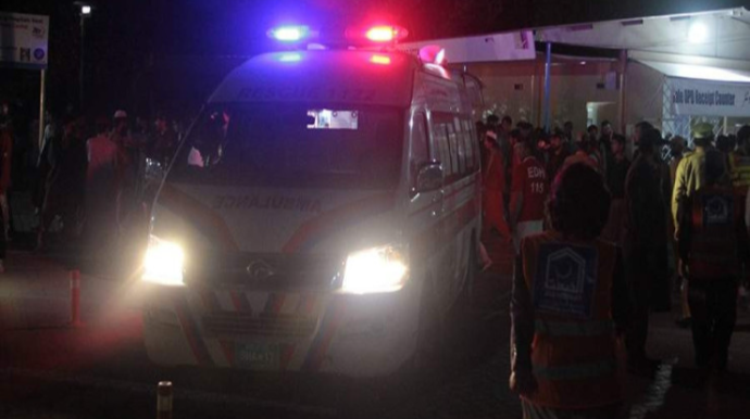 Yük maşını avtomobillərə və binaya çırpıldı: 10 ÖLÜ, 14 YARALI 