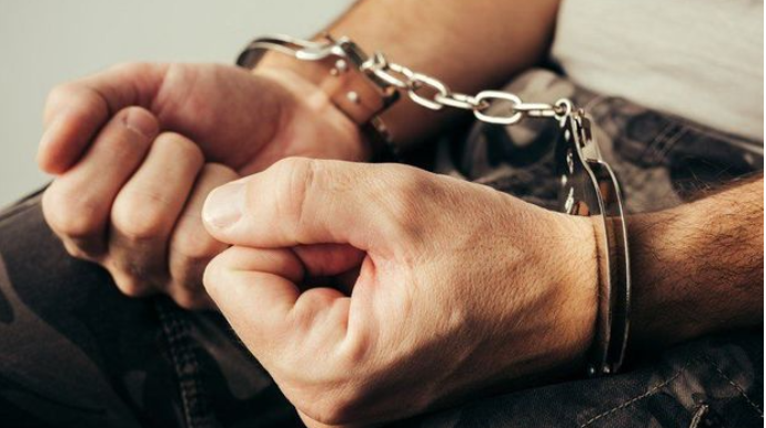 Bakıda köşkdən 7 min, evdən 6 min manatlıq oğurluq edilib