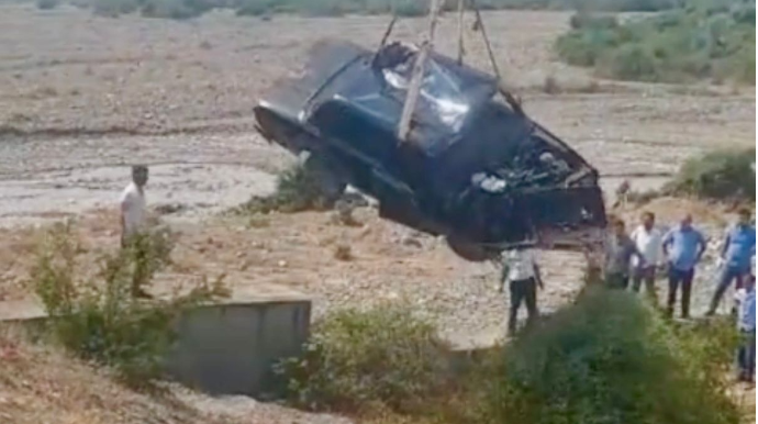 Şəkidə dərəyə düşən “VAZ” əzik-əzik oldu   - VİDEO