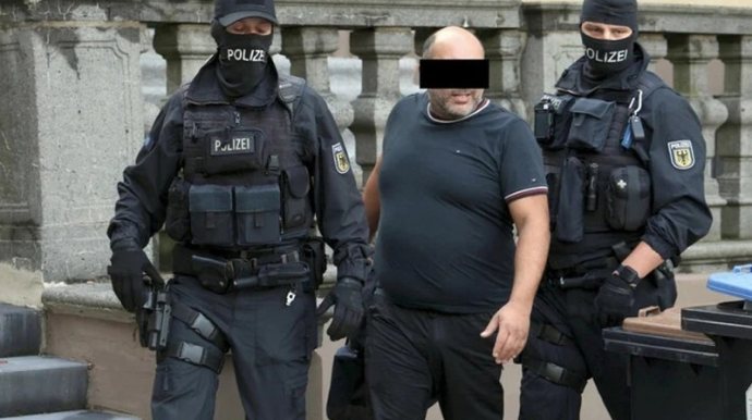 Almaniyada azərbaycanlı saxlanıldı: İnsan qaçaqçılığında ittiham olunur 