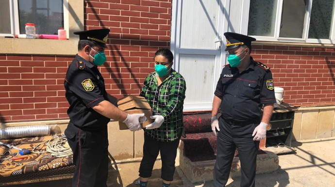 Xocavənd polisi sakinlərə bayram sovqatları paylayıb - FOTO 