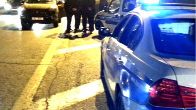 Bakıda minik avtomobili aşıb, xəsarət alan var