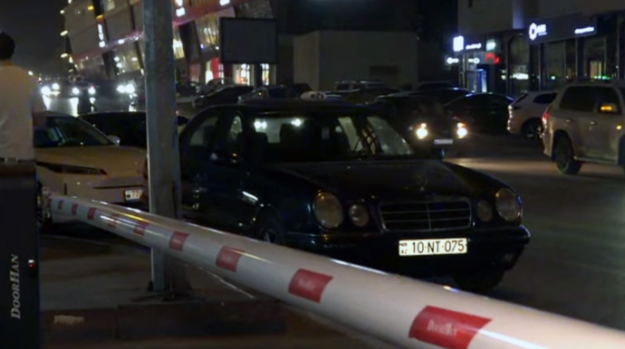 Шлагбаумный произвол в Баку: Что хочу, то и делаю - ВИДЕО