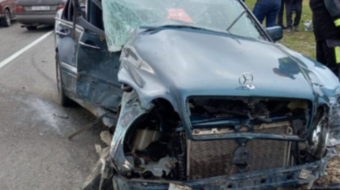 Yevlax və Şəmkirdə ağır yol qəzaları  - 4 nəfər həlak olub, 5 yaralı var  - VİDEO