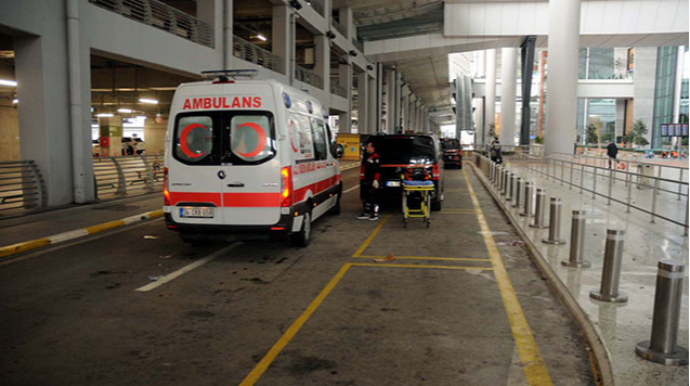 Xarici diplomat aeroportda intihar etdi - VİDEO 