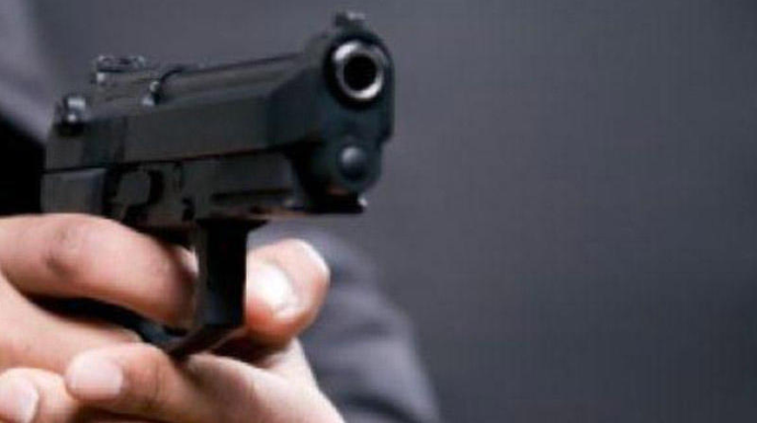 Buzovnada qaynata kürəkənini küçədə güllələdi