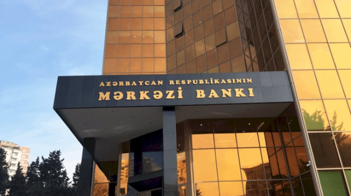 Manatın dövretmə sürəti azalıb: Devalvasiya olacaq? 