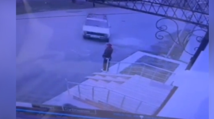 Zaqatalada gənc qızı maşın belə vurdu - ANBAAN VİDEO