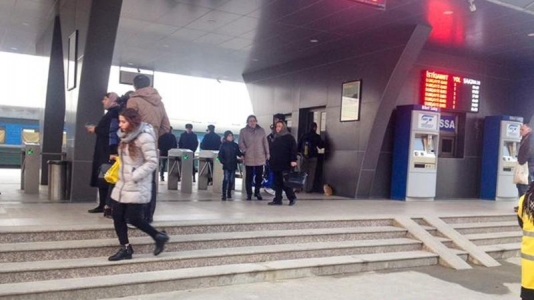 Bakı-Sumqayıt qatarında problem yarandı - FOTO