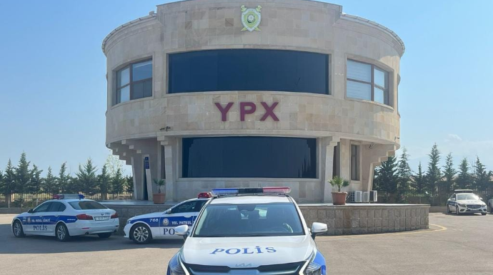 Yol polisləri ağır vəziyyətdə olan uşağı XİLAS ETDİ 