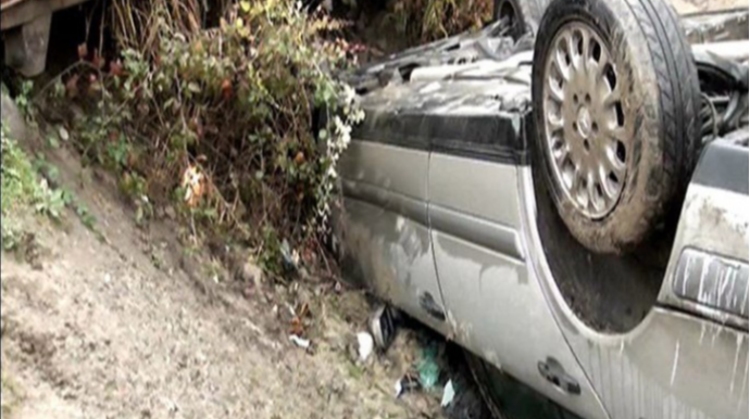 Neftçalada avtomobil aşıb, xəsarət alanlar var