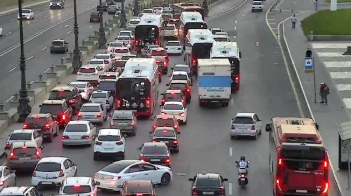 Paytaxtın hansı yollarında tıxac var?