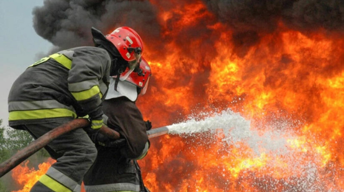 Biləsuvarda qoşqusunda pambıq olan traktorda yanğın baş verib 