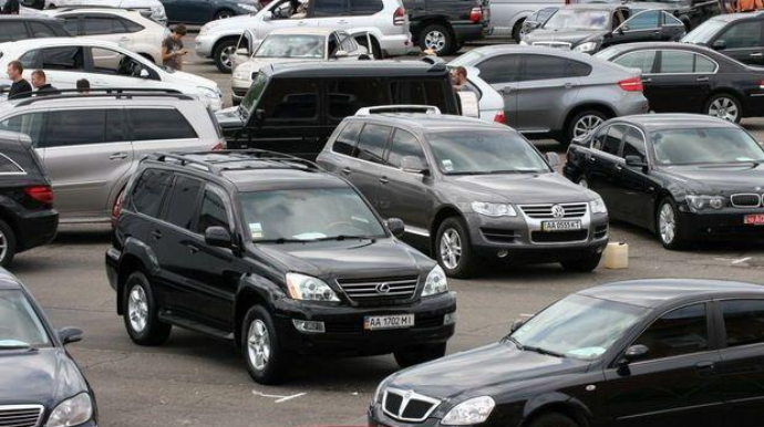 Xarici qeydiyyatlı maşınların Azərbaycana daxil olması ilə bağlı yeni QAYDA TƏSDİQLƏNDİ 