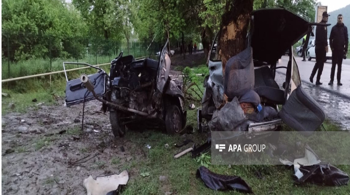 Avtomobil əvvəlcə ağaca, sonra qaz xəttinə çırpıldı, 3 nəfər... 