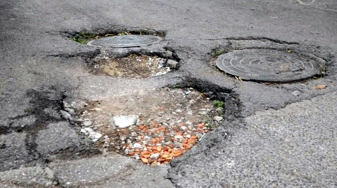 Nəsimidə sakinləri təngə gətirən yol problemi - VİDEO