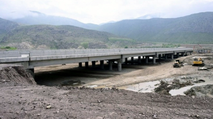 Строительство моста Агбенд-Келале ведется в соответствии с графиком 