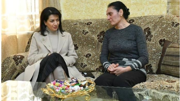 Paşinyanın arvadı gizli şəkildə görün nə etdi - SİRLƏR AÇILIR - VİDEO 