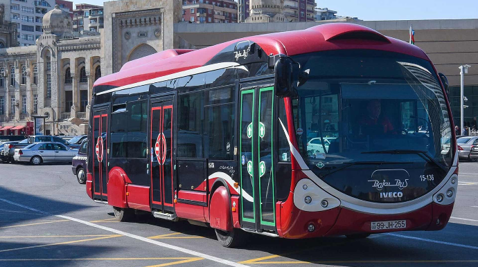 İşdən çıxarılan sürücülər, yolda qalan “BakuBus” avtobusları: Bir azdan sürən tapılmayacaq?   - VİDEO - FOTO