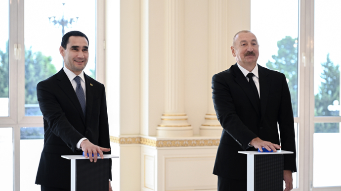 Azərbaycan bu ölkəyə tanker hədiyyə etdi - Mərasimdən FOTOLAR 