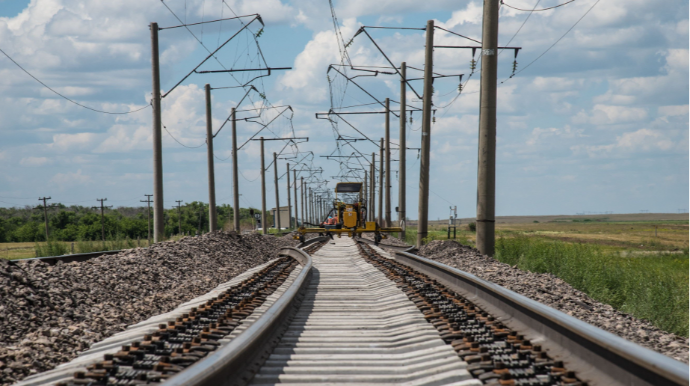 Qazaxıstan 16 min kilometrdən çox dəmir yolu tikəcək və modernləşdirəcək 