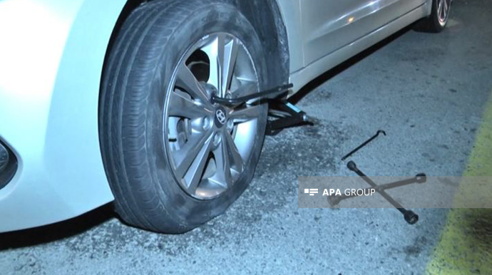 Bakıda yük maşınından düşən daşlar 5 avtomobilə ziyan vurub  - FOTO