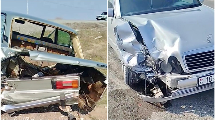 “Mercedes”lə toqquşan “VAZ”ın baqajı əzik-əzik oldu   - VİDEO