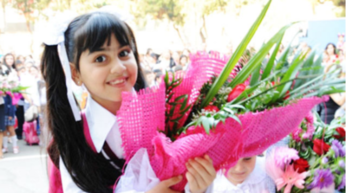 Valideynlərin nəzərinə - Məktəbə gül və şar aparmaq olmaz 