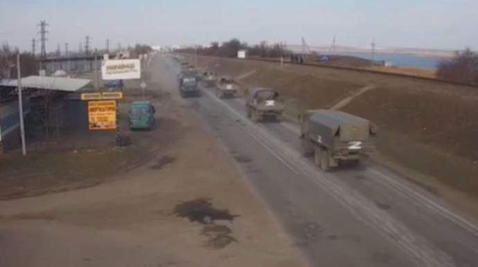 Ukrayna və Rusiya kolonları qarşı-qarşıya gəldi: Bir-birinə hücum etmədilər - VİDEO 