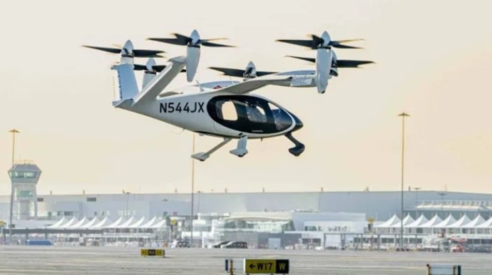 Hava taksisi sınaqdan keçdi 