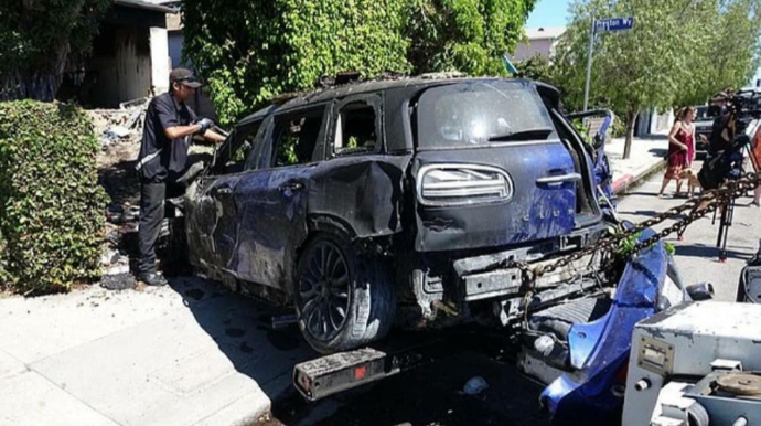 Tanınmış aktrisa qəzaya düşdü, evi və maşını yandı - FOTO 