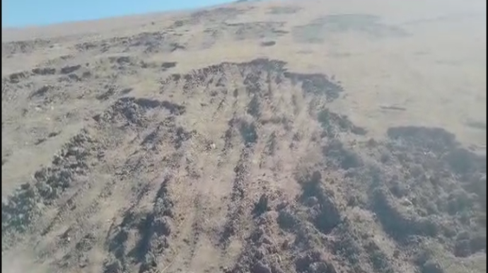 Qobustanda “KamAZ” markalı yük avtomobili ilə torpaq daşınması faktı aşkarlanıb  - VİDEO