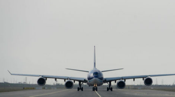 AZAL: Из-за сильного тумана самолет рейса Баку - Нахчыван вернулся в аэропорт вылета