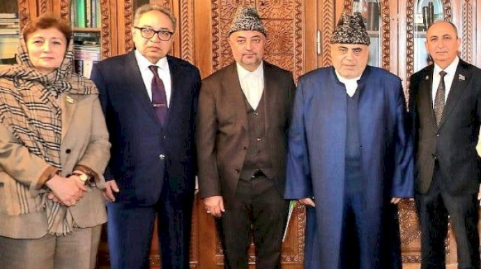 Abel Məhərrəmov və “işsiz” deputatlar Şeyxin tədbirində nə gəzir? - FOTO 