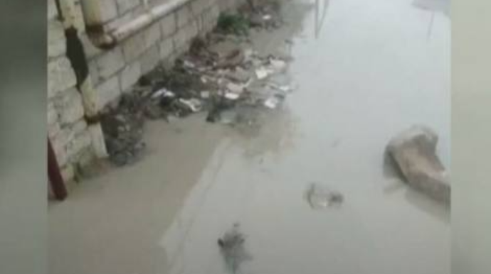 Bakının bu qəsəbəsində sakinlər 30 ildir asvalt yola həsrətdir - VİDEO  