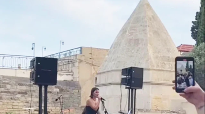 İçərişəhərdə keçirilən konsert müzakirələr yaratdı 