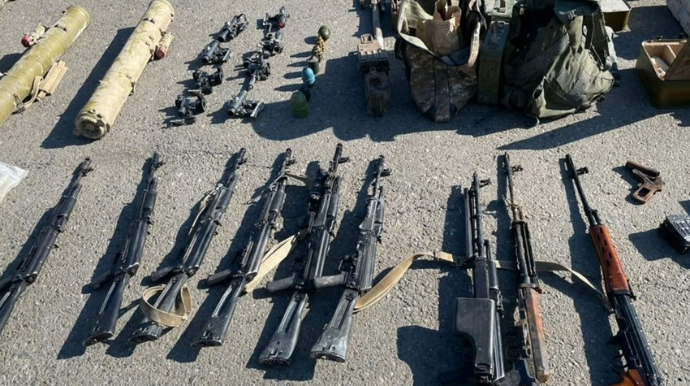 Xankəndidə pulemyot və avtomat silahları aşkarlanıb 