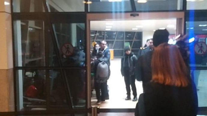 Təxliyə olunan daha 201 Azərbaycan vətəndaşı ölkəyə gətirilib 