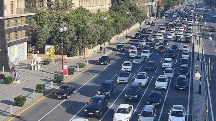 Bakıda 15 istiqamətdə tıxac var - SİYAHI