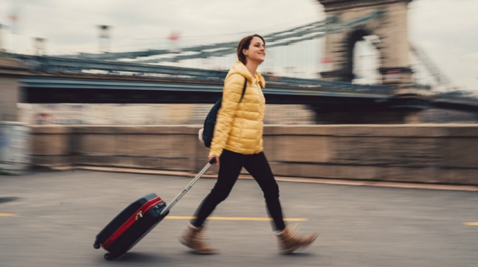 Əcnəbilərin yaşaması və işləməsi üçün ölkələrin reytinqi açıqlandı