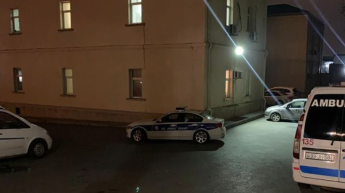 Bakıda gənc naməlum şəraitdə bıçaqlanıb