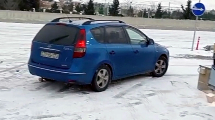 Qobustanda yolları buz bağladı - Zəncirvari qəza baş verdi