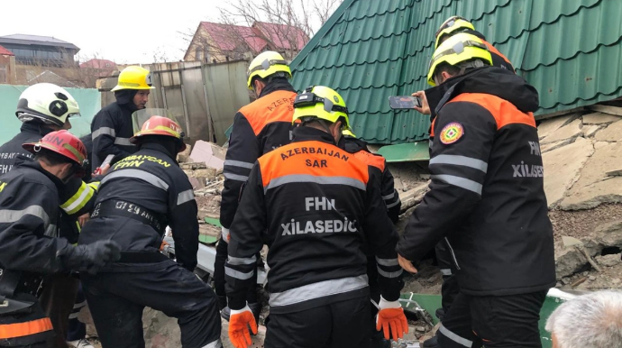 Novxanıda güclü partlayış: Vüqar Həşimovun valideynlərinin vəziyyəti ağırdır - FOTO - VİDEO - YENİLƏNİB