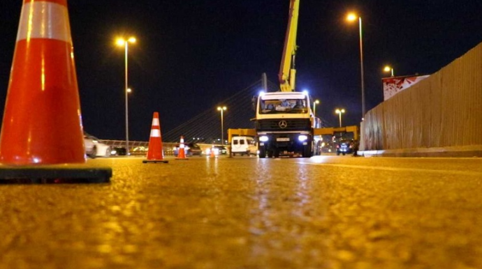 Bakının Ziya Bünyadov prospektində yeni yerüstü piyada keçidi tikilir - VİDEO